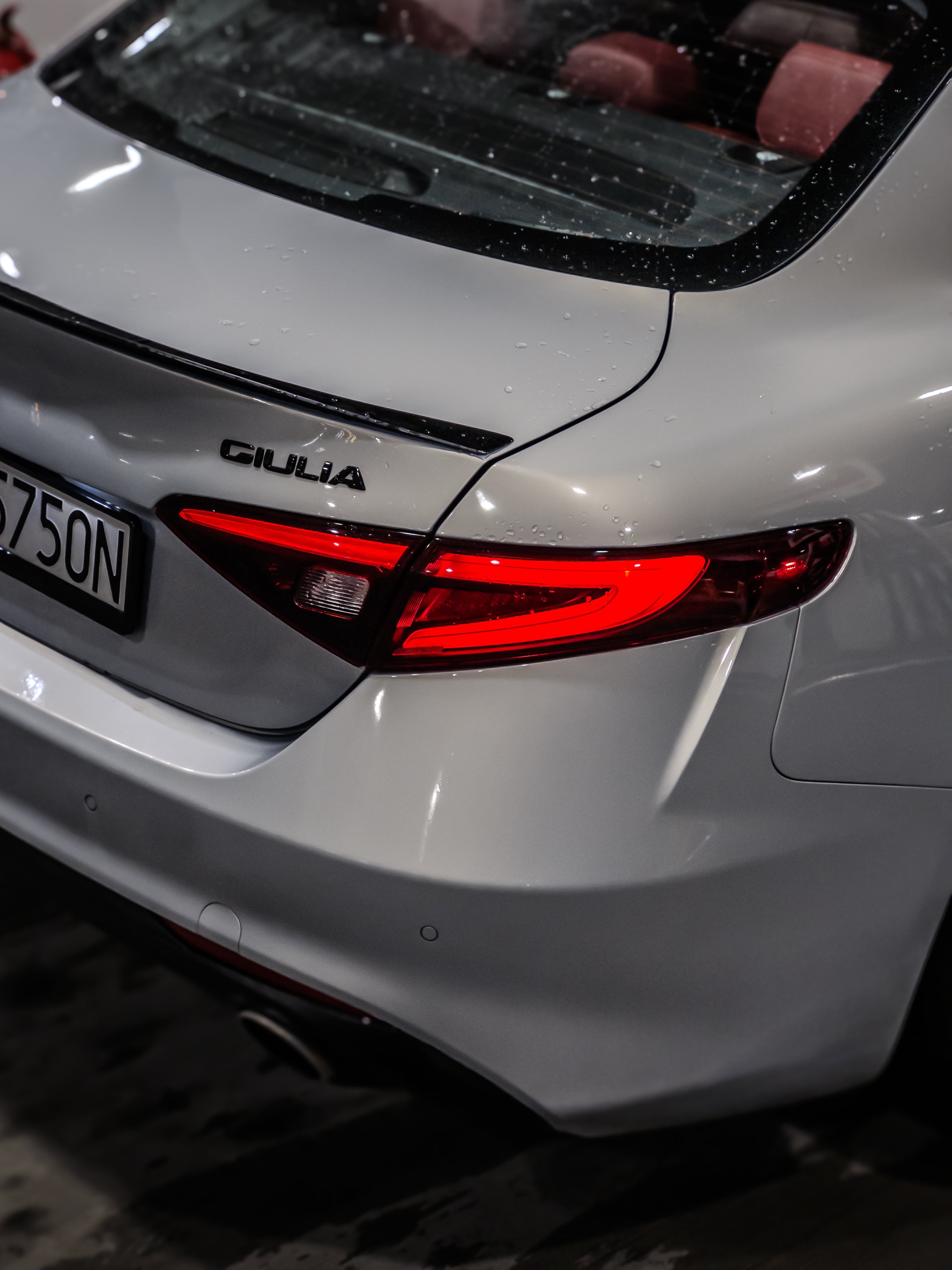 Alfa Romeo Giulia Veloce wnętrze